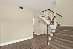 12206 Snead Pl, Tampa, FL 33624 - Photo 3