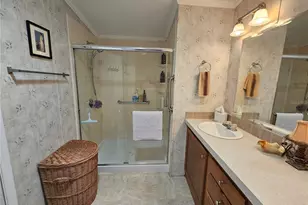 2352 Peavine Cir, Lakeland, FL 33810 - Photo 17