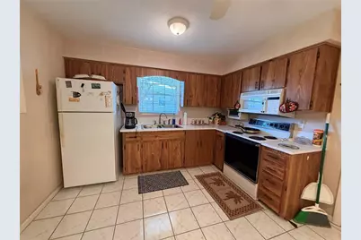 1640 Juno Tr #205B, Astor, FL 32102 - Photo 5