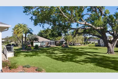 8715 SE 176th Lowndes Place, The Villages, FL 32162 - Photo 37
