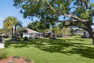 8715 SE 176th Lowndes Pl, The Villages, FL 32162 - Photo 37