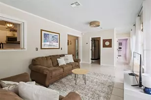 27627 Lois Dr, Tavares, FL 32778 - Photo 17