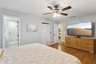 27627 Lois Dr, Tavares, FL 32778 - Photo 31