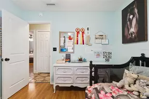 27627 Lois Dr, Tavares, FL 32778 - Photo 23