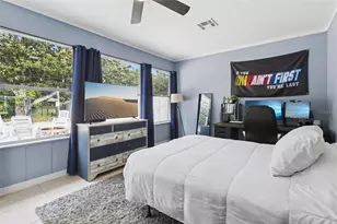 27627 Lois Dr, Tavares, FL 32778 - Photo 17