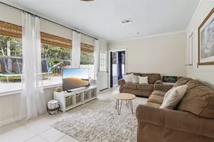 27627 Lois Dr, Tavares, FL 32778 - Photo 15
