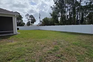 466 Haleybury St SW, Palm Bay, FL 32908 - Photo 3