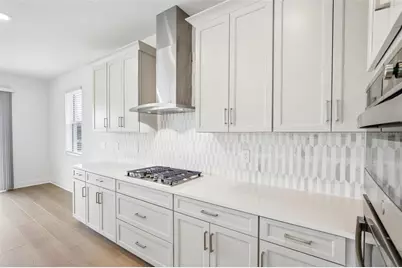 7574 Hawkstone Drive, Sarasota, FL 34241 - Photo 9