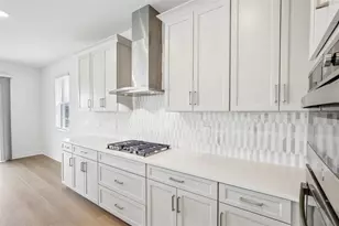 7574 Hawkstone Dr, Sarasota, FL 34241 - Photo 9