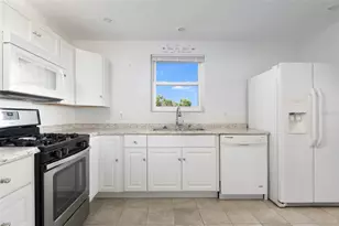 5603 80th St N, Saint Petersburg, FL 33709 - Photo 9