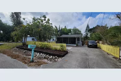 2912 Hawthorne Street, Sarasota, FL 34239 - Photo 3