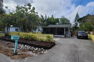 2912 Hawthorne St, Sarasota, FL 34239 - Photo 3