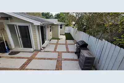 2912 Hawthorne Street, Sarasota, FL 34239 - Photo 7