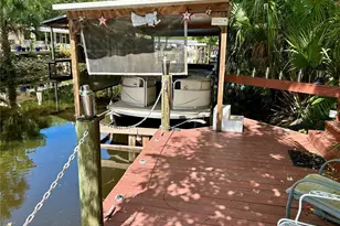 25646 Bass Rd, Astor, FL 32102 - Photo 7