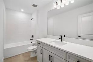 8225 Seaflower Pkwy, Bradenton, FL 34210 - Photo 25