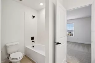8225 Seaflower Pkwy, Bradenton, FL 34210 - Photo 29