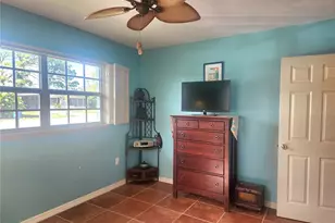 316 Alba St E, Venice, FL 34285 - Photo 9