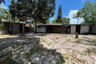 845 NW 130th St, North Miami, FL 33168 - Photo 5