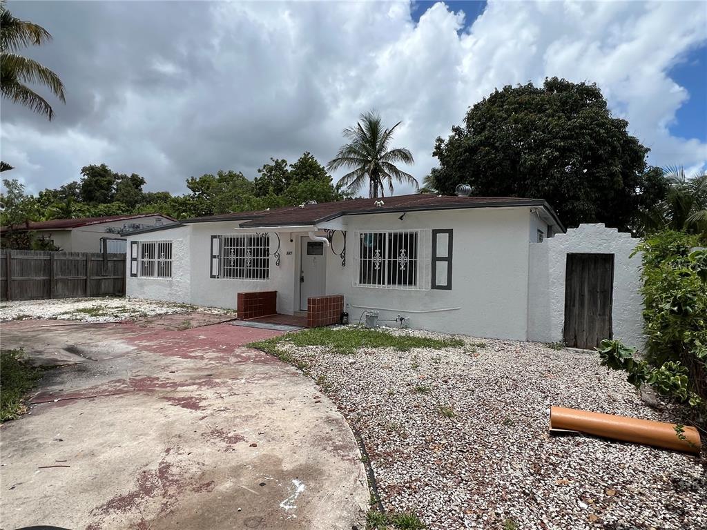 845 NW 130th St main architectural view