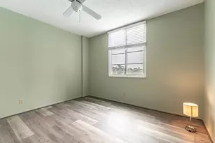 2901 26th St W, Bradenton, FL 34205 - Photo 17