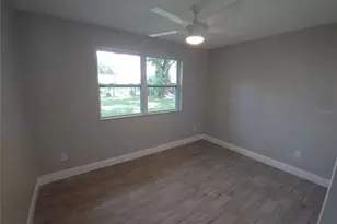 4027 Condor Ln, Sarasota, FL 34232 - Photo 9