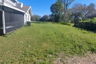 2449 E Lake Dr, Deland, FL 32724 - Photo 23