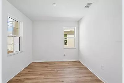 8125 Fairchild Avenue, Bradenton, FL 34210 - Photo 17