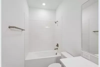 8125 Fairchild Avenue, Bradenton, FL 34210 - Photo 23