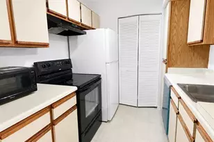 1033 S Hiawassee Rd, Orlando, FL 32835 - Photo 5