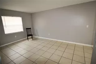 9418 N 50th St, Tampa, FL 33617 - Photo 7