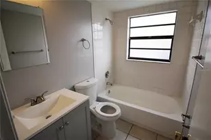 9418 N 50th St, Tampa, FL 33617 - Photo 9