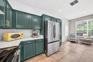 2232 Windcrest Lake Cir, Orlando, FL 32824 - Photo 5