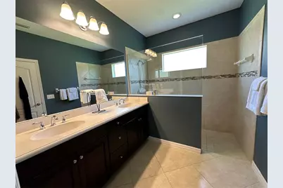 4811 Silvermoss Drive, Sarasota, FL 34243 - Photo 45