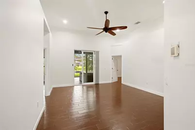 12347 Hollybush Terrace, Bradenton, FL 34202 - Photo 5