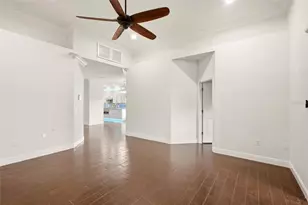 12347 Hollybush Terrace, Bradenton, FL 34202 - Photo 7