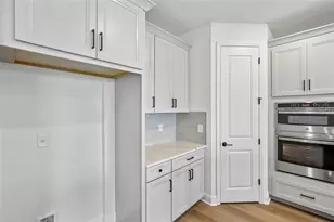 9246 Deep Horizon Loop, Parrish, FL 34219 - Photo 11