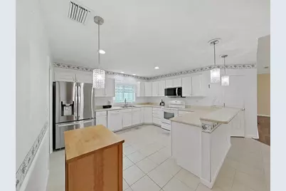 6122 Gentle Ben Circle, Wesley Chapel, FL 33544 - Photo 19