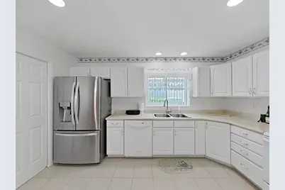 6122 Gentle Ben Circle, Wesley Chapel, FL 33544 - Photo 21