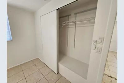 8820 Pohoy Avenue, Sarasota, FL 34231 - Photo 17