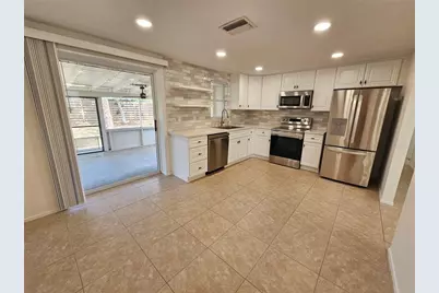 8820 Pohoy Avenue, Sarasota, FL 34231 - Photo 3