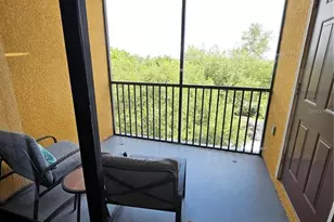 8335 38th St Cir E, Sarasota, FL 34243 - Photo 13