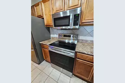 8335 38th Street Circle E #305, Sarasota, FL 34243 - Photo 11