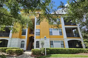 8335 38th St Cir E, Sarasota, FL 34243 - Photo 1