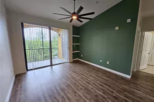 8335 38th St Cir E, Sarasota, FL 34243 - Photo 5