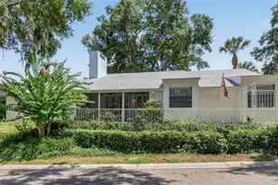 21 Townhill Dr, Eustis, FL 32726 - Photo 1