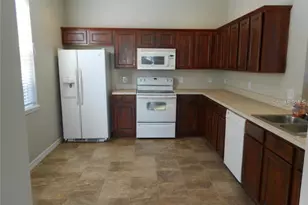 3911 Pemberly Pines Cir, Saint Cloud, FL 34769 - Photo 3