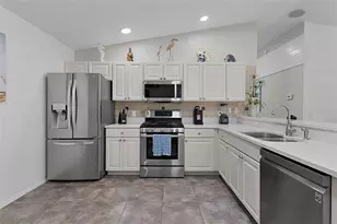 313 Varnville Way, The Villages, FL 32162 - Photo 15