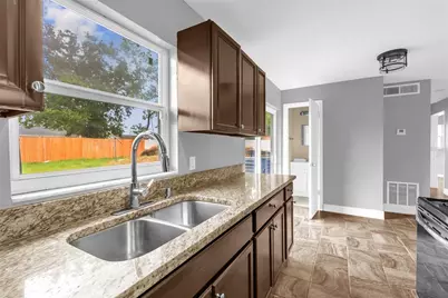 5390 Botany Court, Orlando, FL 32811 - Photo 11