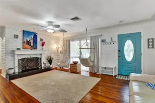 7716 Dartmouth Ave N, Saint Petersburg, FL 33710 - Photo 7