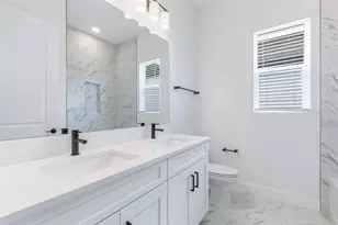 17536 Macarthur Loop, Venice, FL 34293 - Photo 11